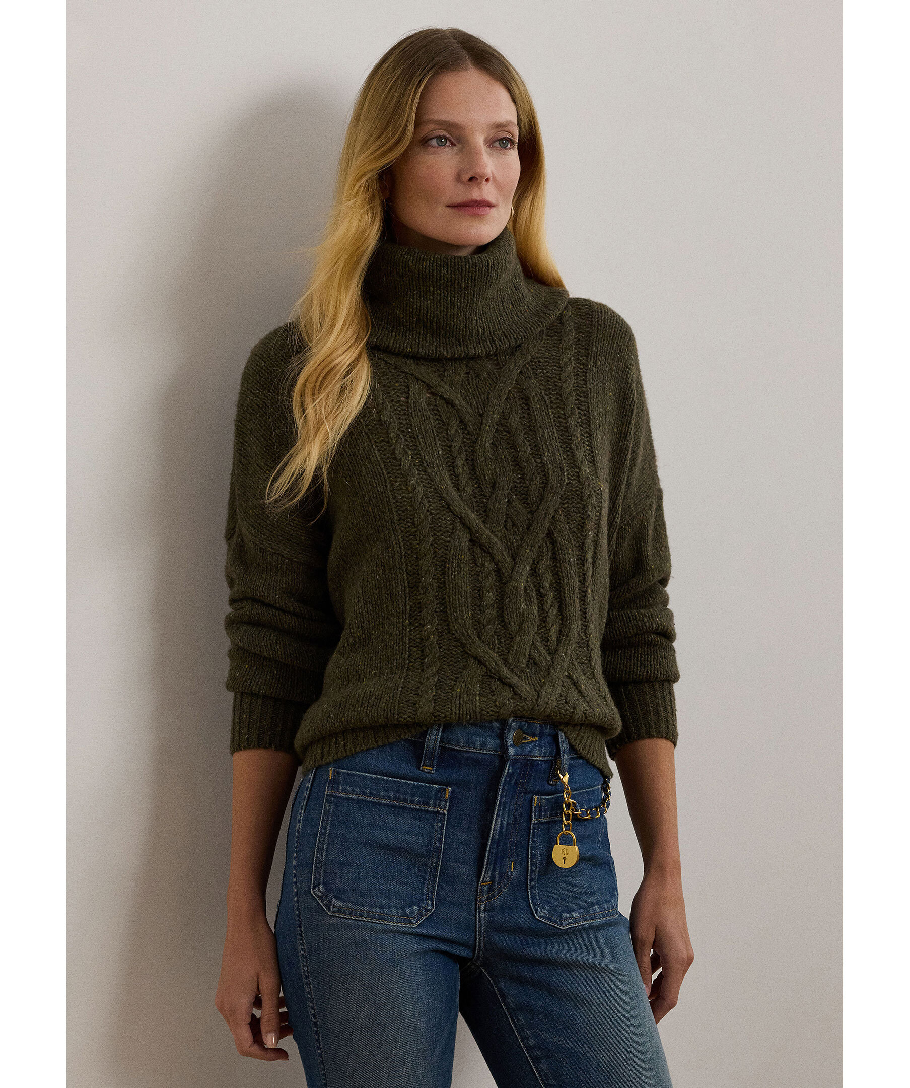 Caisyn T-neck Knit